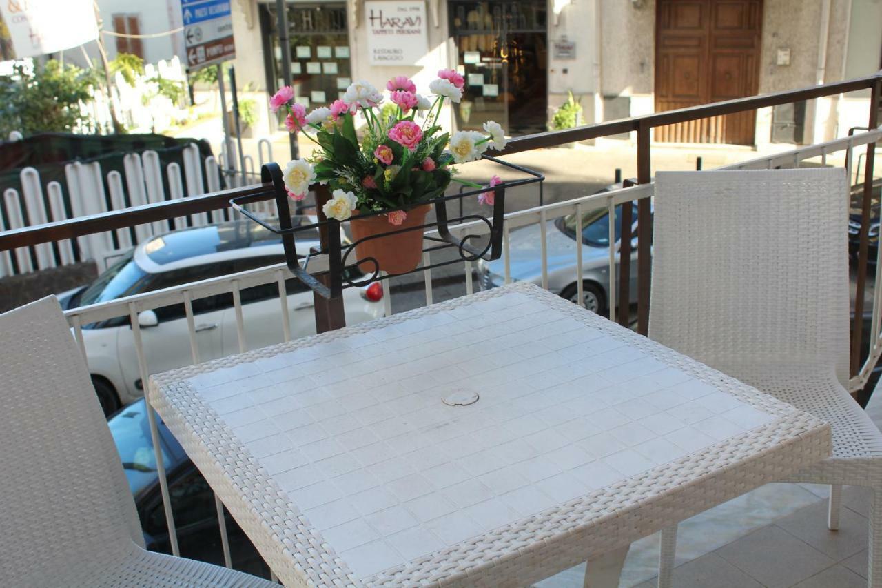 Domus Serena Помпеи Экстерьер фото